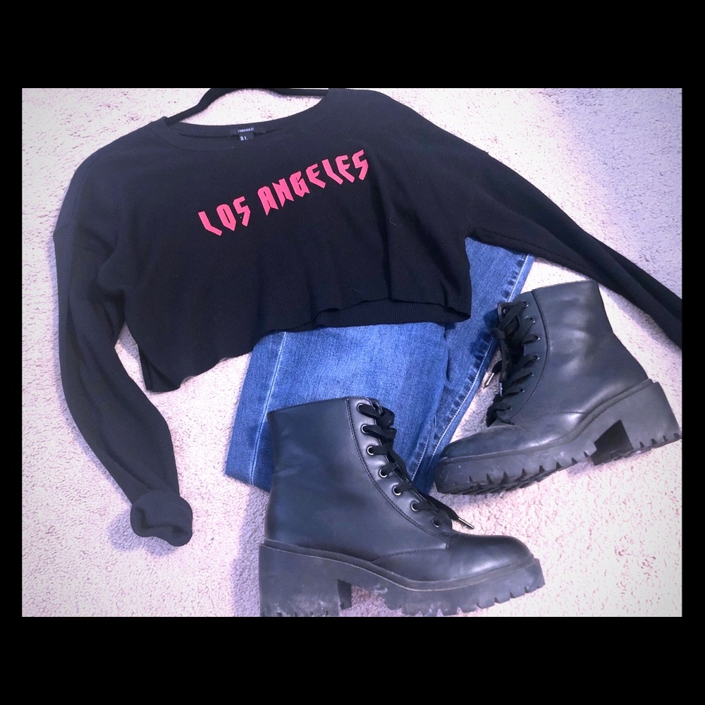 LA long sleeve crop top